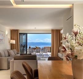 4 Bedroom Villa with Salt Water Pool, Private mini golf course and Rooftop Terrace near Opatija, Sleeps 8